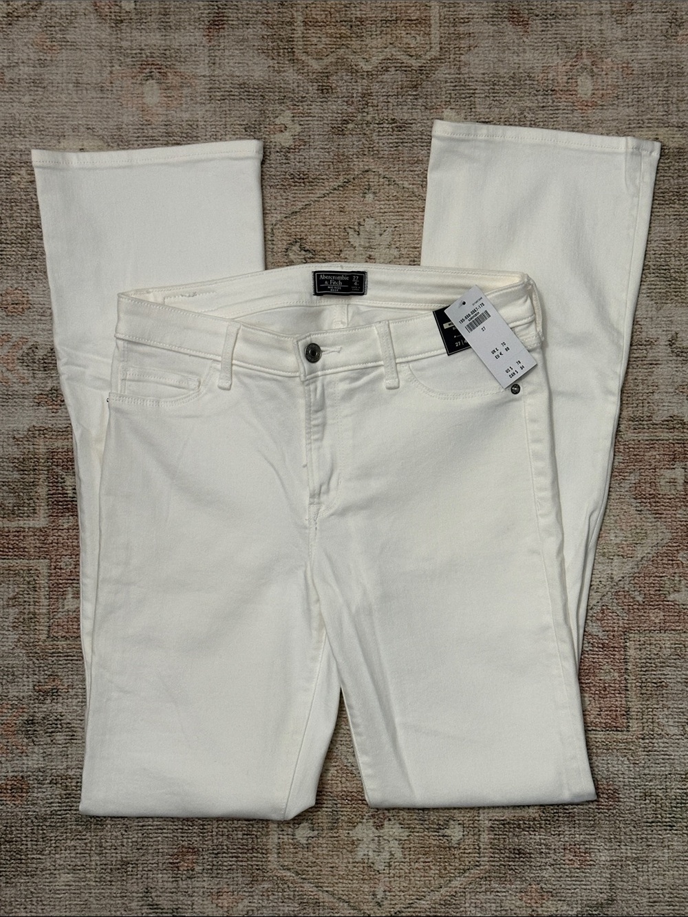 Woman’s NWTs Abercrombie & Fitch White Mid Rise Boot Cut Jeans